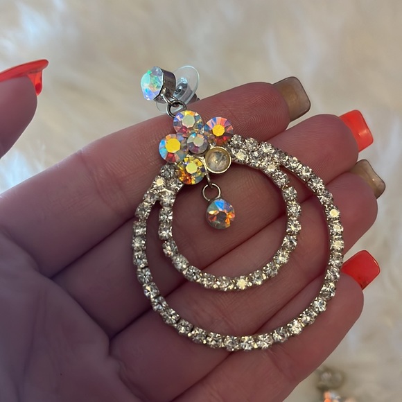 Rhinestone circle earrings - Picture 5 of 5